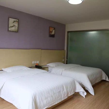 7Days Inn Huaihua Mayang Binhe Road Eksteriør billede